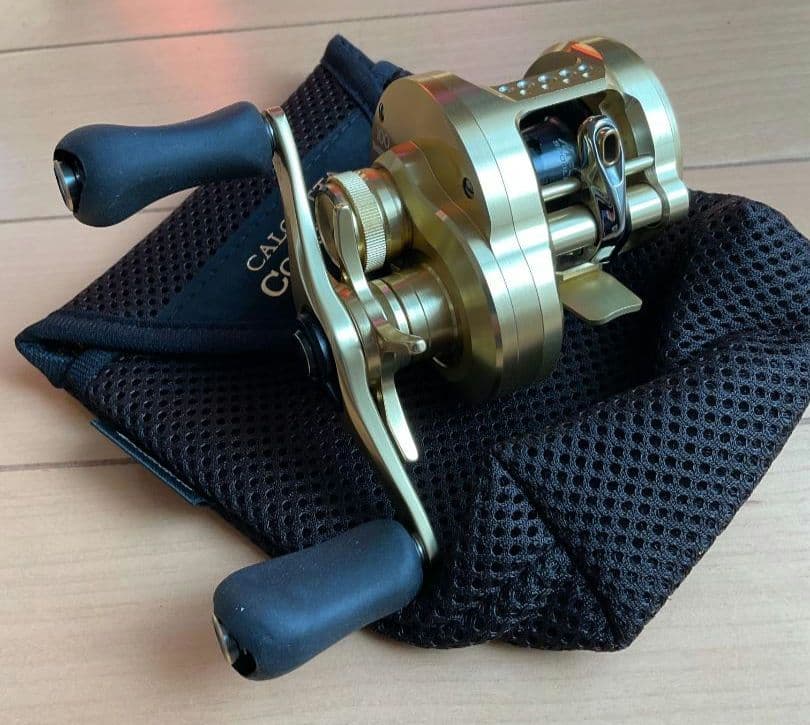 SHIMANO シマノ カルカッタコンクエスト 100 右