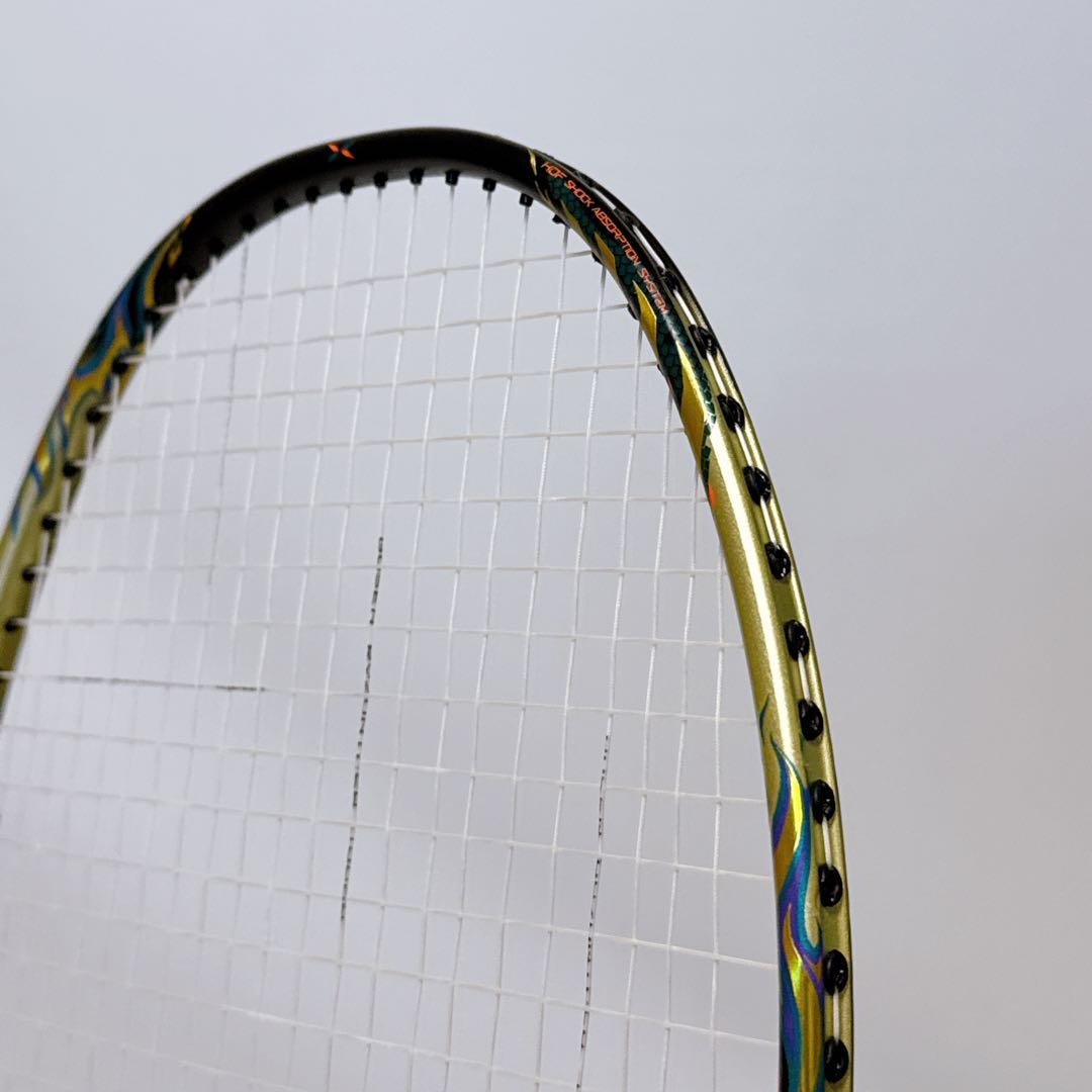 【美品】LI-NING リーニン バドミントンラケット AXFORCE 100