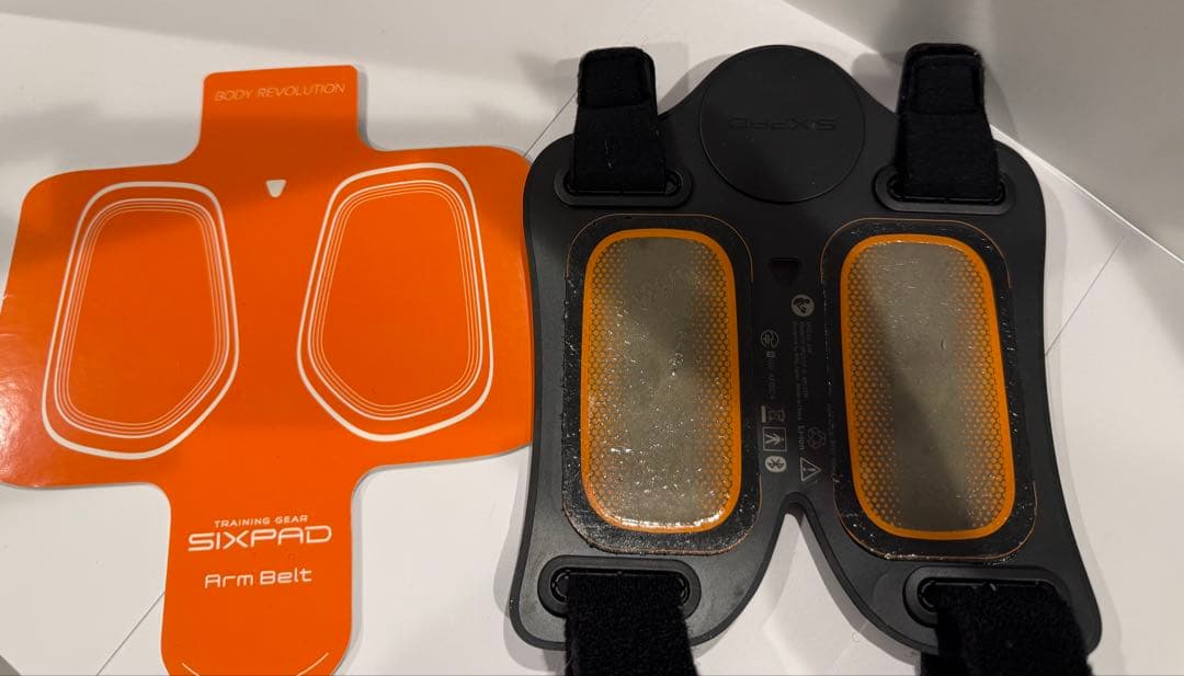 SIXPAD アームベルト Arm Belt 純正ジェルシー5袋付き 動作確認済