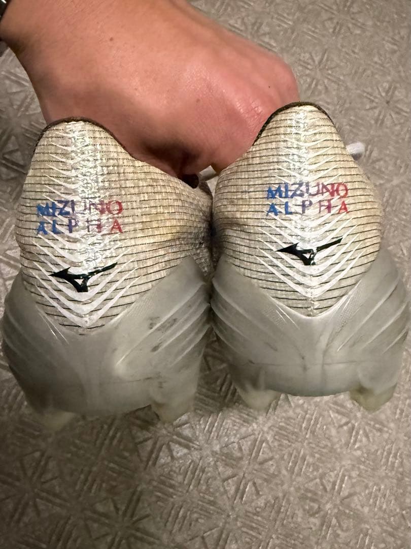 MIZUNO ALPHA ELIITEサッカーシューズ ホワイト