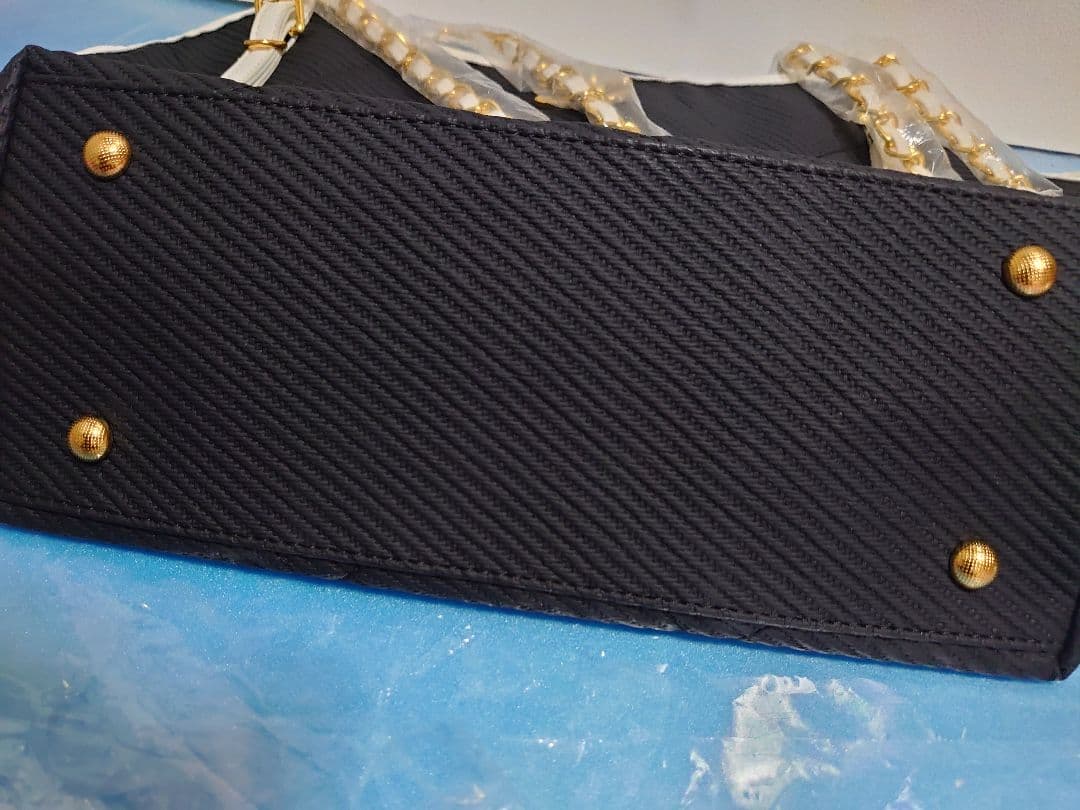 CHANEL　チェーントートバッグ ポーチ付き