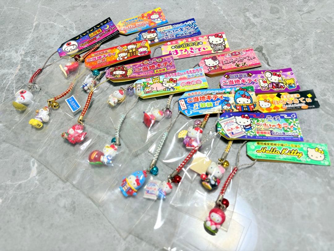 【まとめ売り】 ご当地キティ ストラップ 62個セット