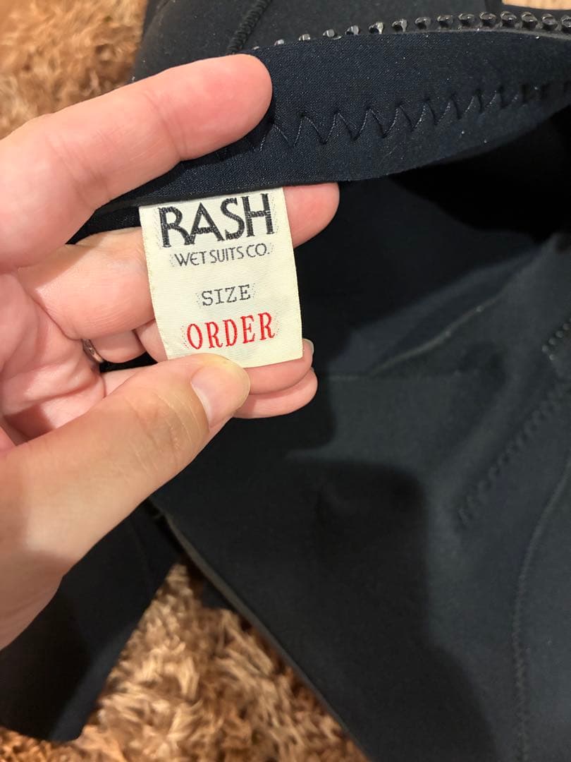RASH ブラック ウェットスーツ