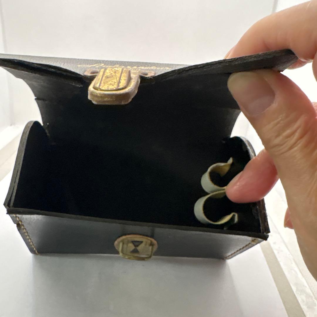 Ambassadeur 5000 ベイトリール レッド