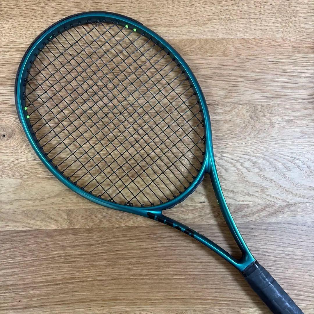 Wilson BLADE 100 v9 G3 テニスラケット