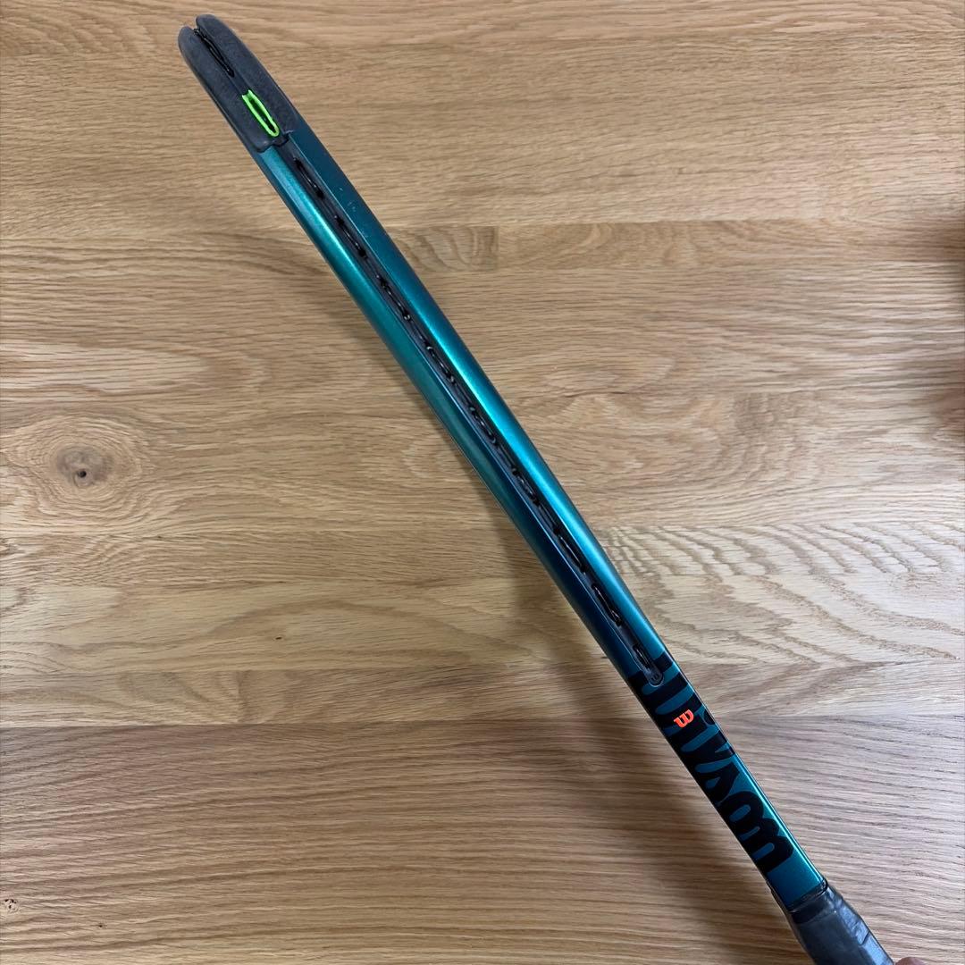 Wilson BLADE 100 v9 G3 テニスラケット