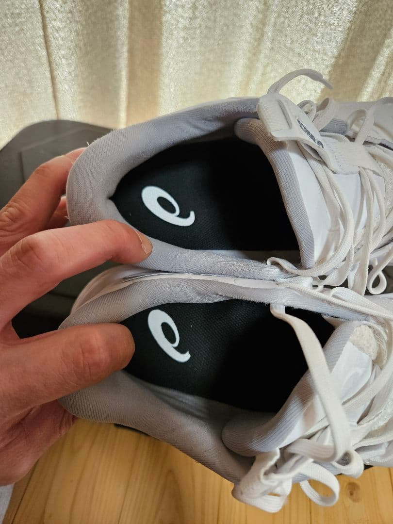 ASICS UNPRE ARS バスケットボールシューズ ホワイト