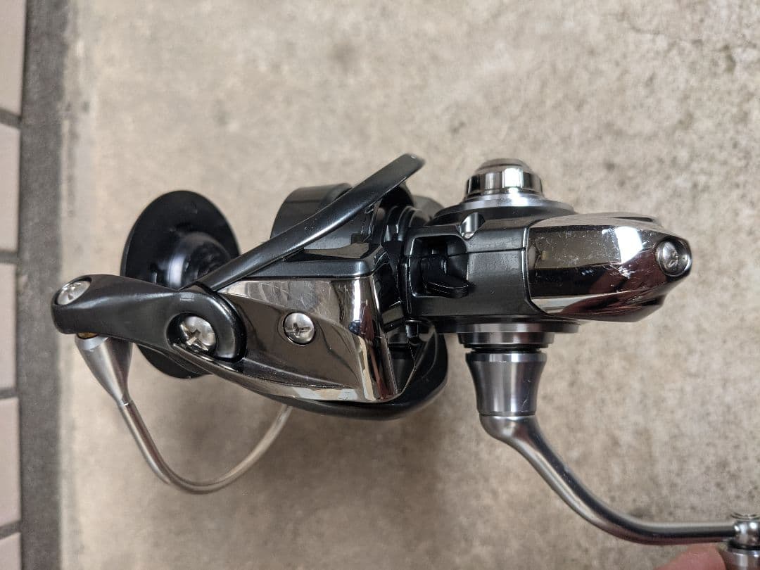 Daiwa 18ブラスト LT 5000-CXT 本体（スプール無し）