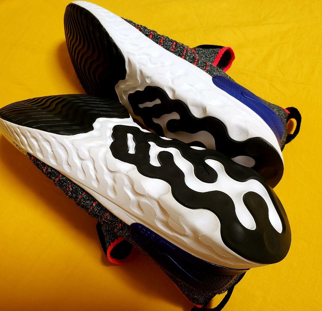 ナイキ NIKE エピックリアクトファントムフライニット　ランニングシューズ