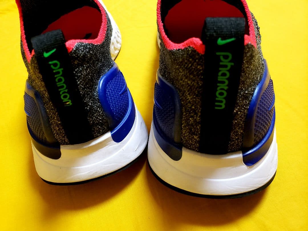 ナイキ NIKE エピックリアクトファントムフライニット　ランニングシューズ