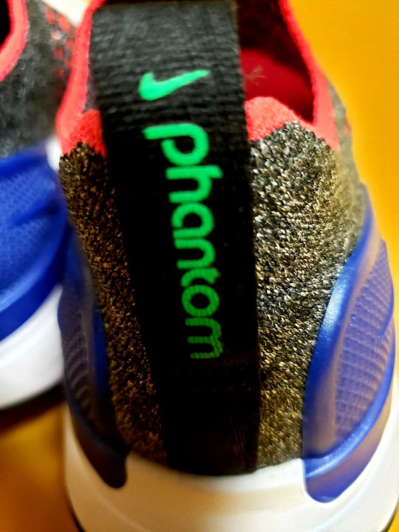 ナイキ NIKE エピックリアクトファントムフライニット　ランニングシューズ