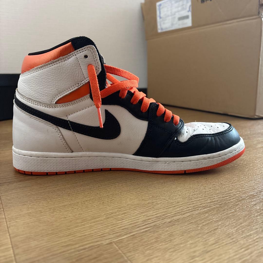 ナイキ エアジョーダン 1 レトロ ハイ OG Electro Orange