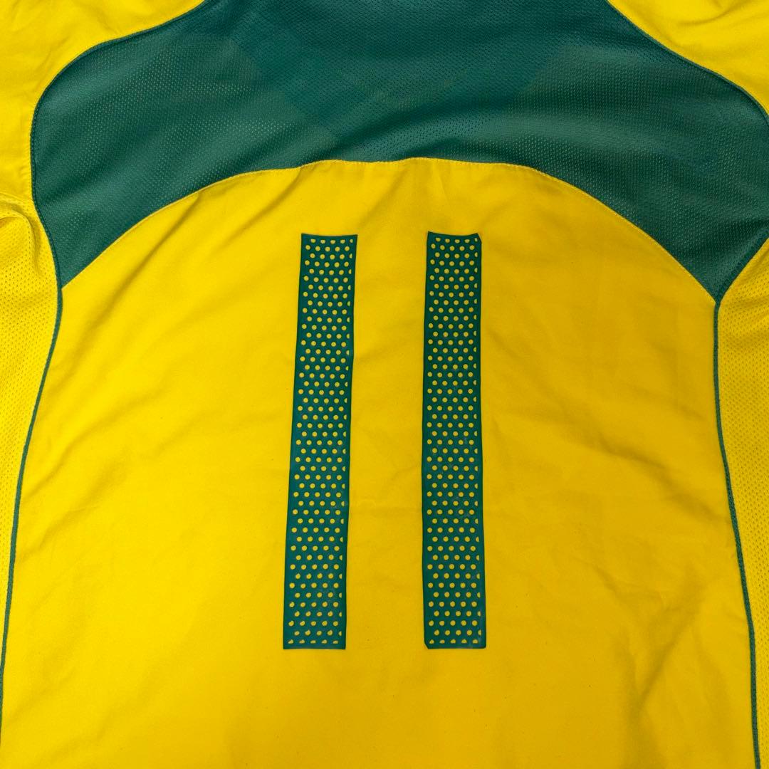 ブラジル代表　2004ホーム　No.11 ロナウジーニョ　ロビーニョ　Lサイズ