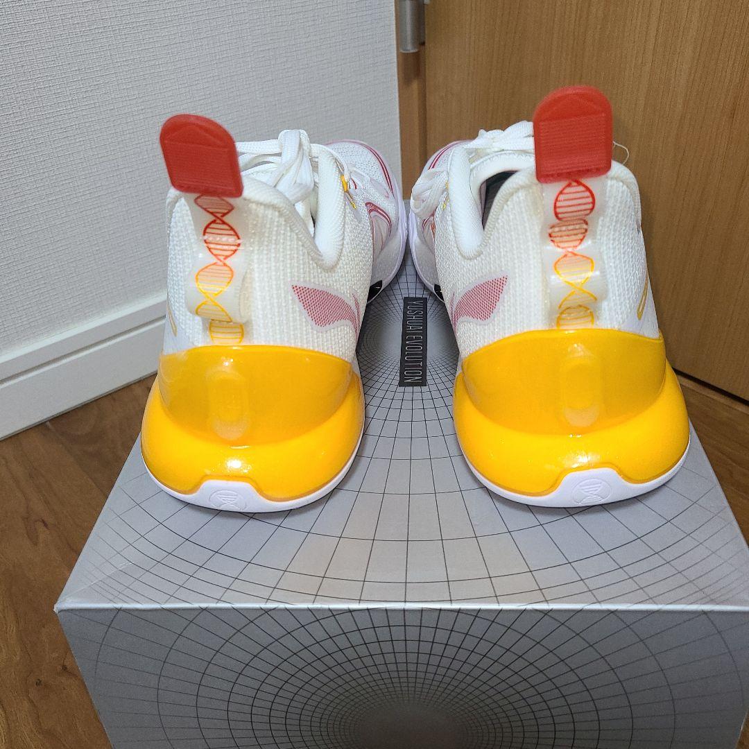LI-NING yushuai evolution 28.5cm 未使用