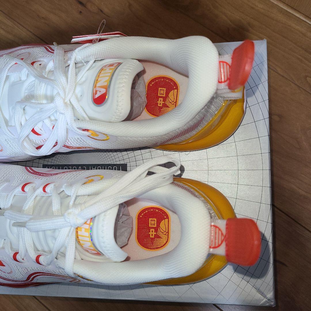 LI-NING yushuai evolution 28.5cm 未使用
