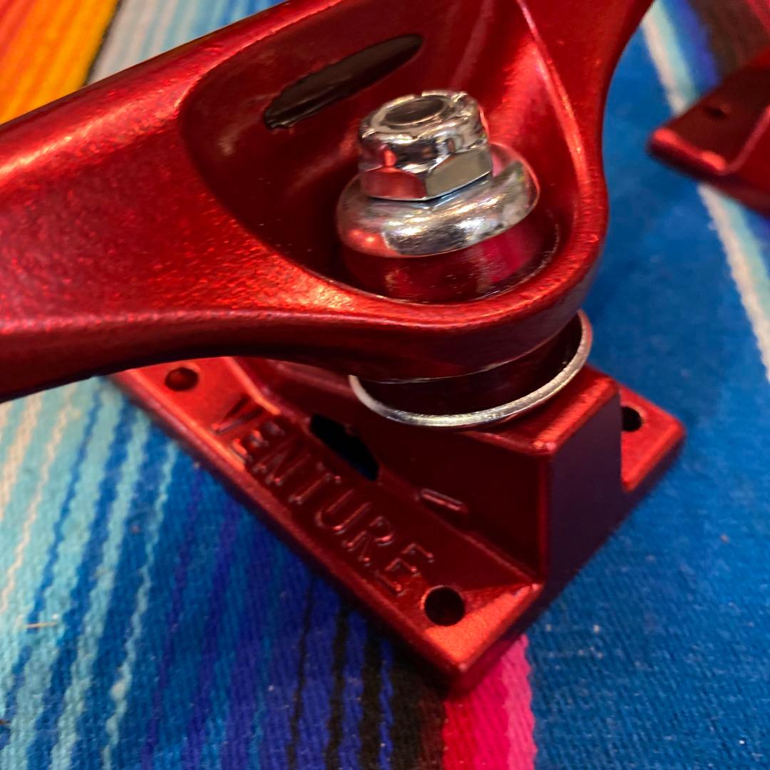 スケートボード venture TRK ANODIZED TM RED 5.6