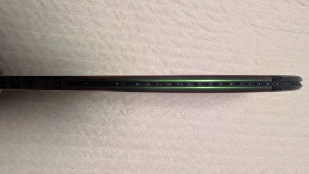 Wilson Blade V8 98 G2 305g テニスラケット