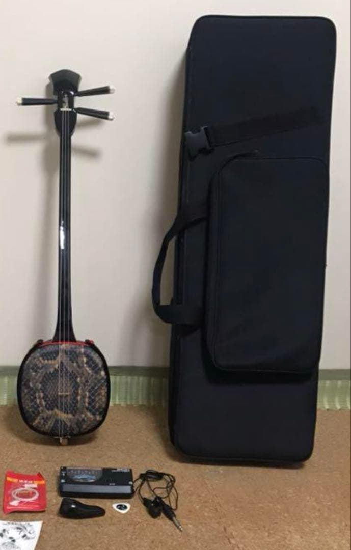 沖縄　三線