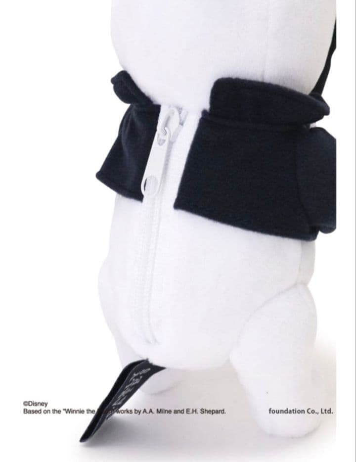 ②新品 未使用 PEARLY GATES プーさんぬいぐるみボールポーチ