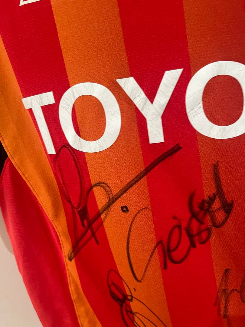 サッカー　ストイコビッチ直筆サイン入り 名古屋グランパス　ユニフォーム　ウェア