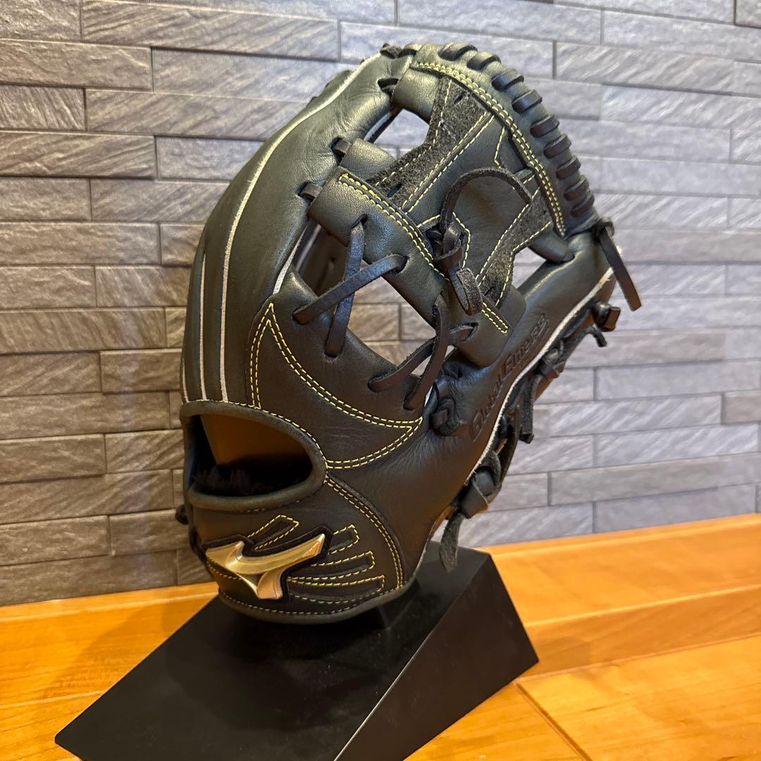 【美品】軟式ミズノグローバルエリート内野用グラブ