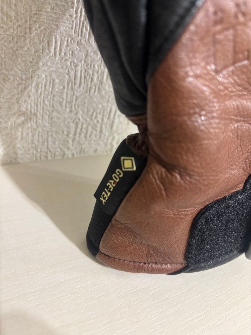 GORE-TEX 防水レザーグローブ 241 MB8900