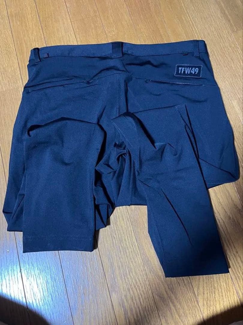マルTFW49 ブラック アンクルスリムパンツ　サイズL