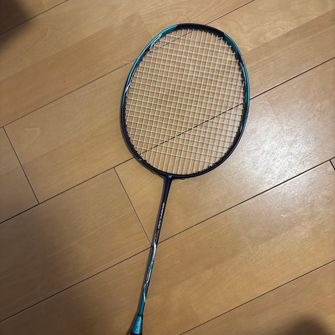 バドミントンラケット ナノフレア700