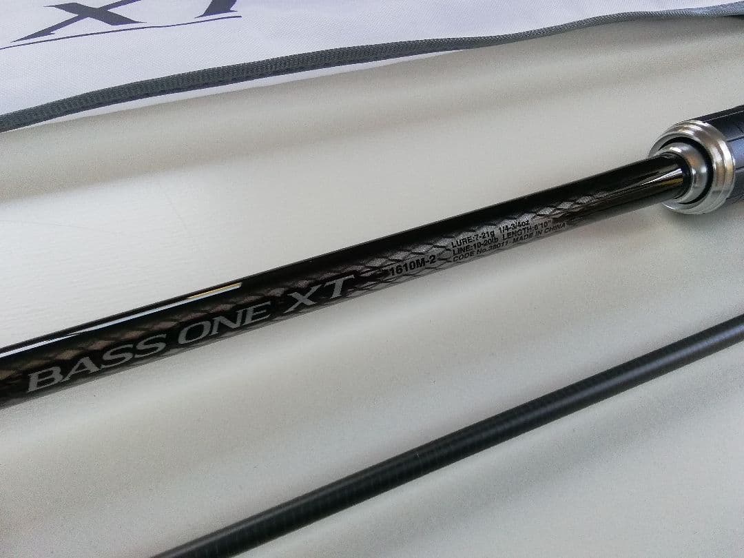 SHIMANO バスワン XT 2ピースバスロッド