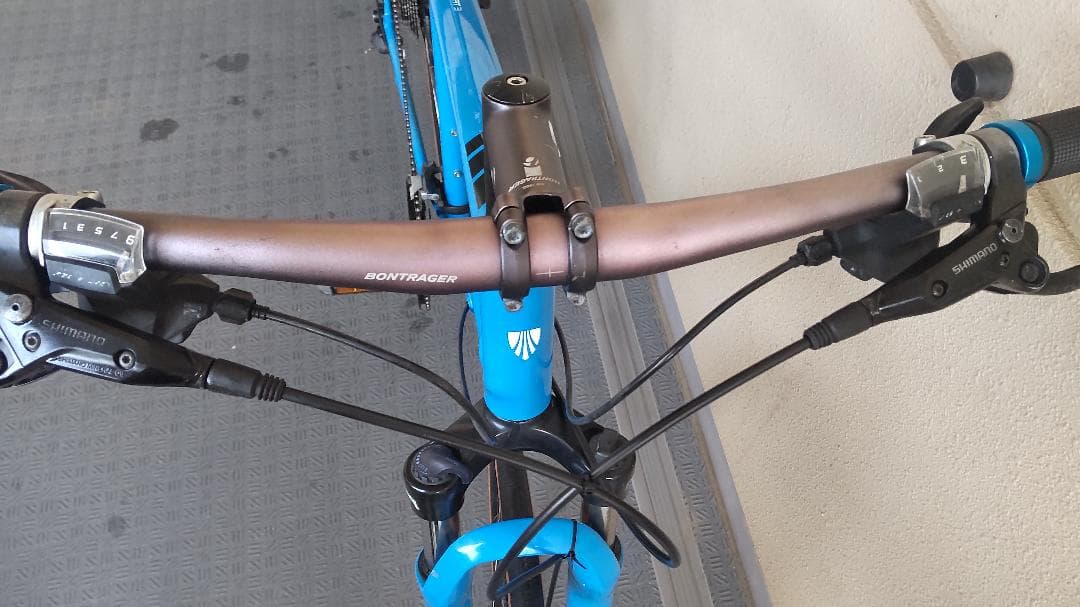 ゆーた 最終価格 TREK DUAL SPORT3 Disc
