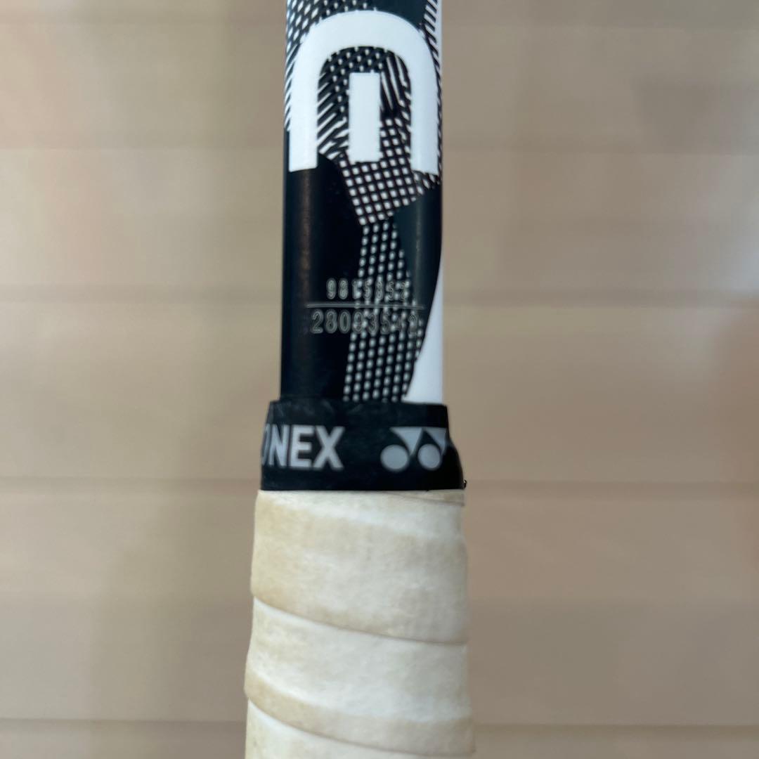 YONEX EZONE 200 テニスラケット G4