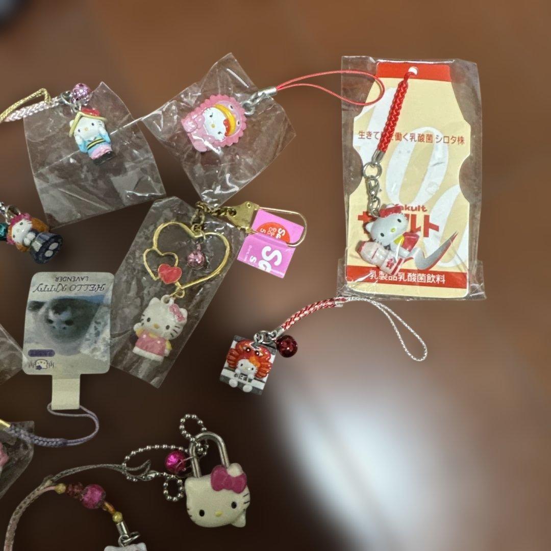 ハローキティ　ご当地　キールホダ　ストラップ　まとめ売り　中古品