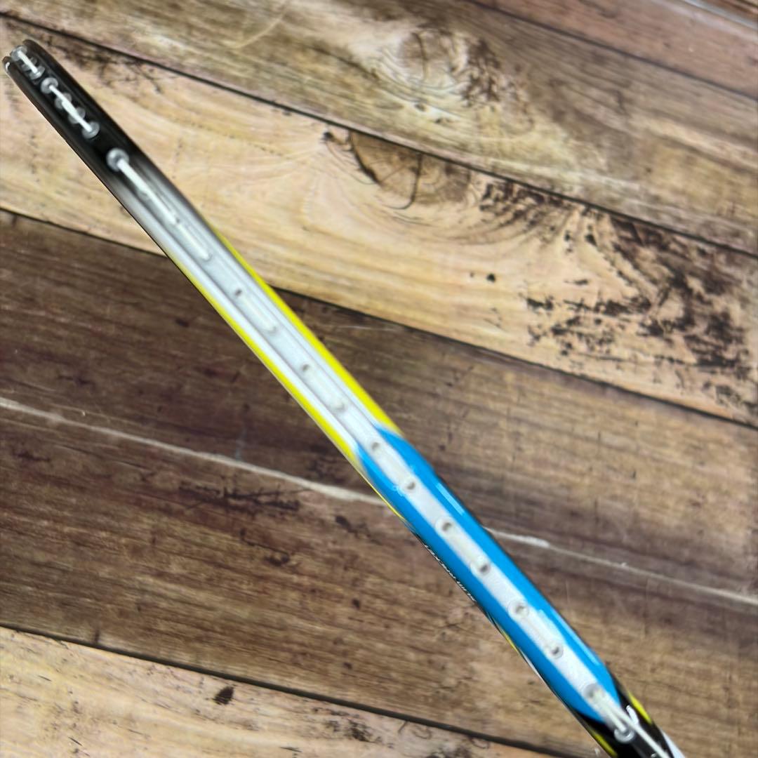 【美品】LI-NING リーニン　ウルトラカーボン７０００　バドミントンラケット
