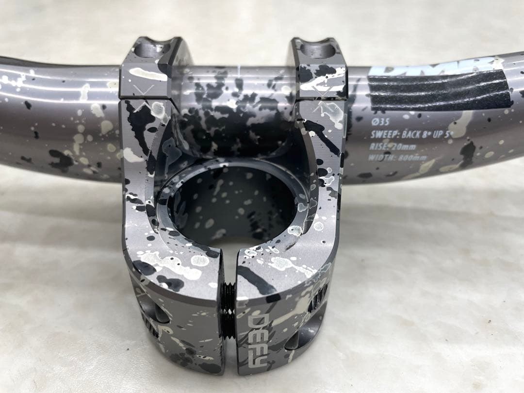 DMR ハンドルバーステムセット(限定カラー)
