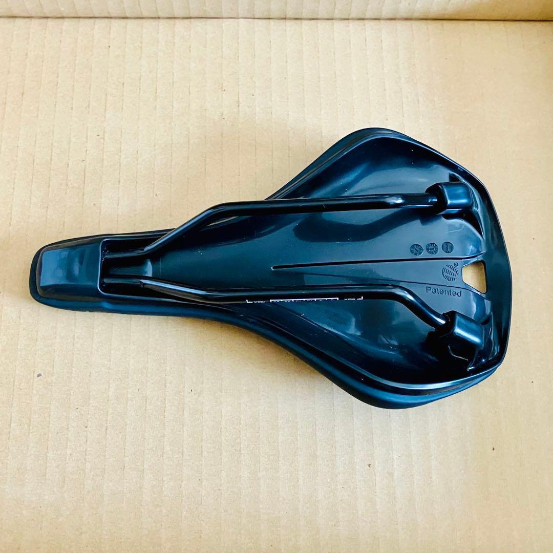 ⭕️2026 MOST 新型 ショート ノーズ サドル 未使用品