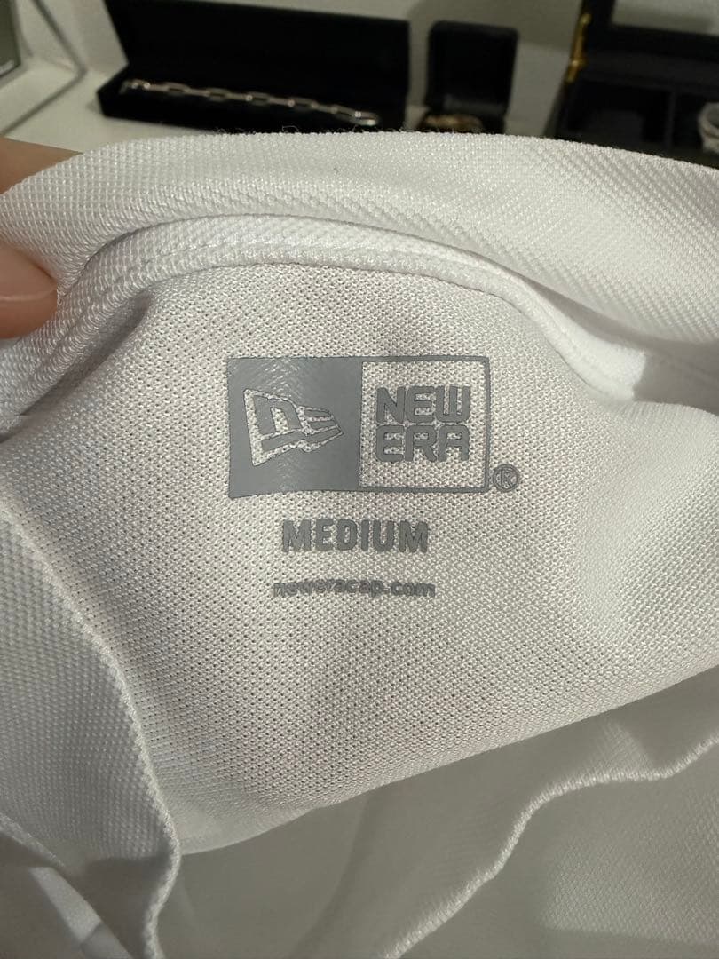 New Era ホワイト Mサイズ シャツ