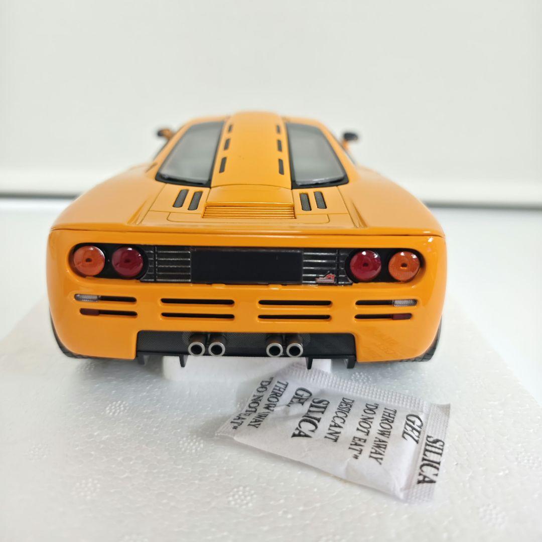 MINICHAMPS 1/18 マクラーレンF1ロードカー 1993