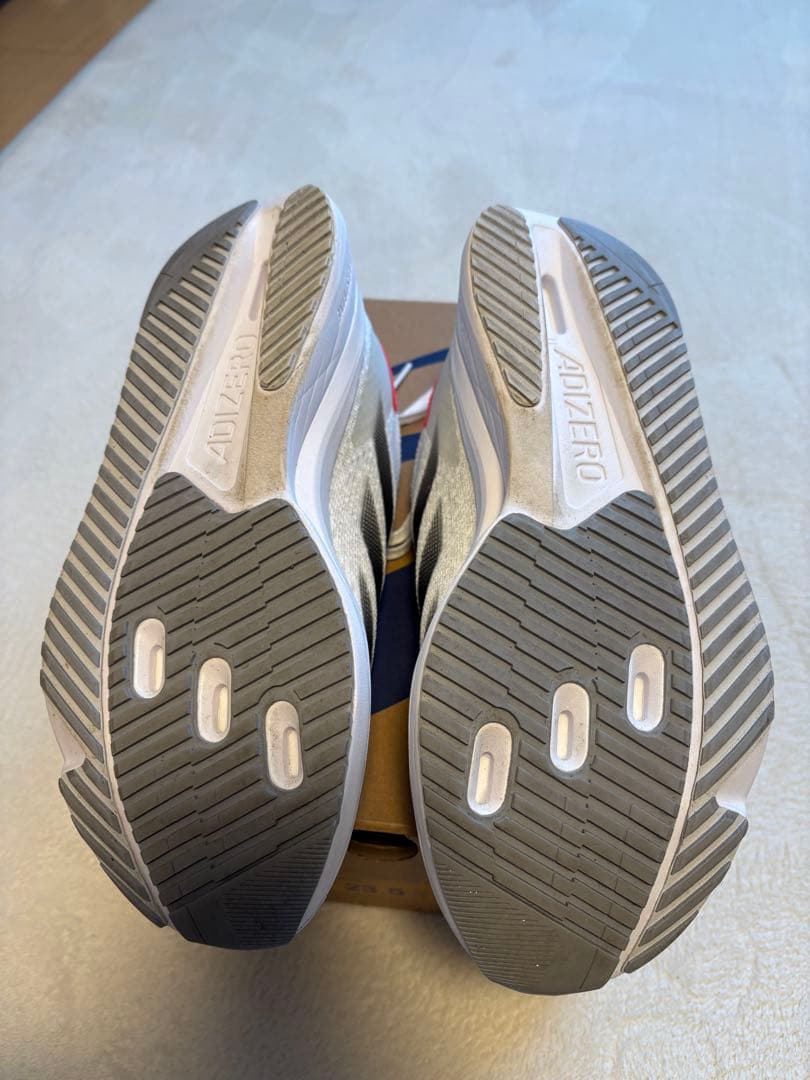 adidas アディゼロＳＬ２　23.5cm