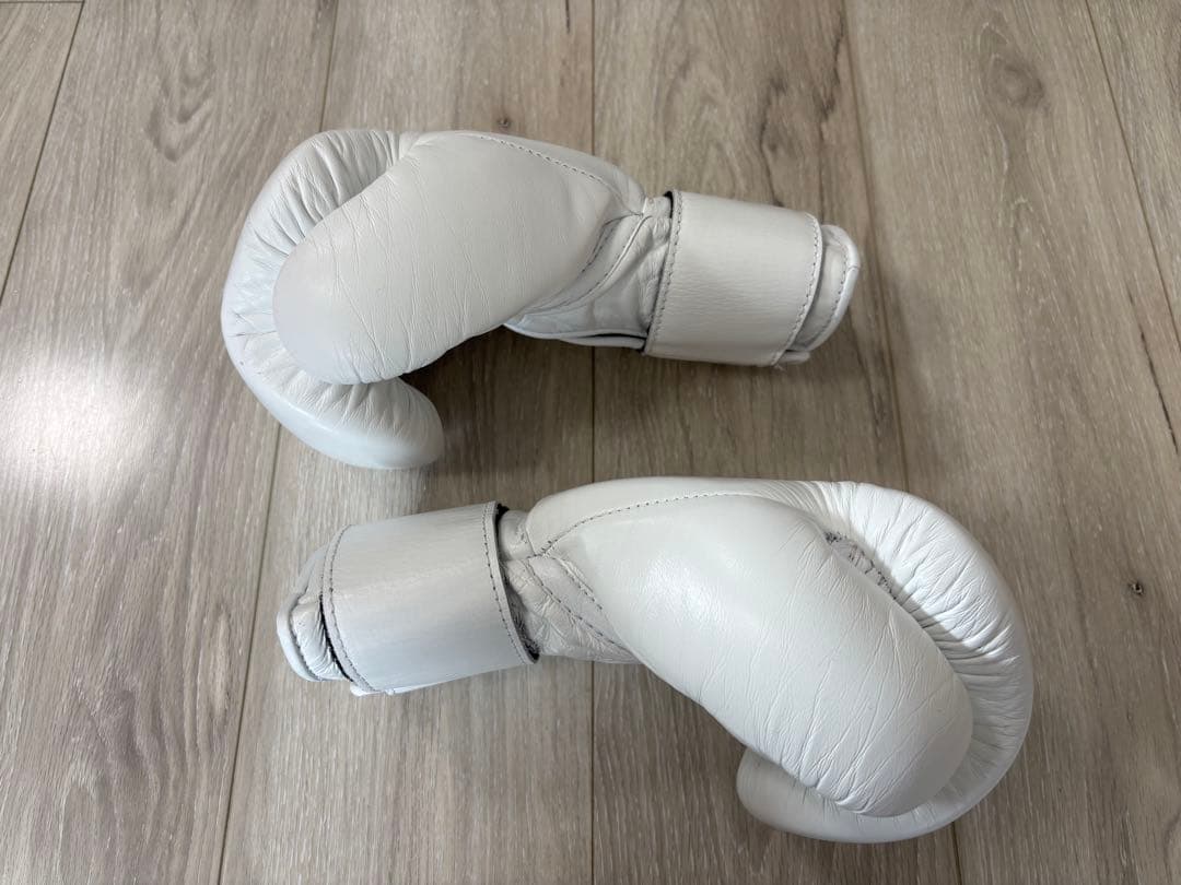 【美品】Winning ボクシンググローブ MS-200B 8oz ホワイト