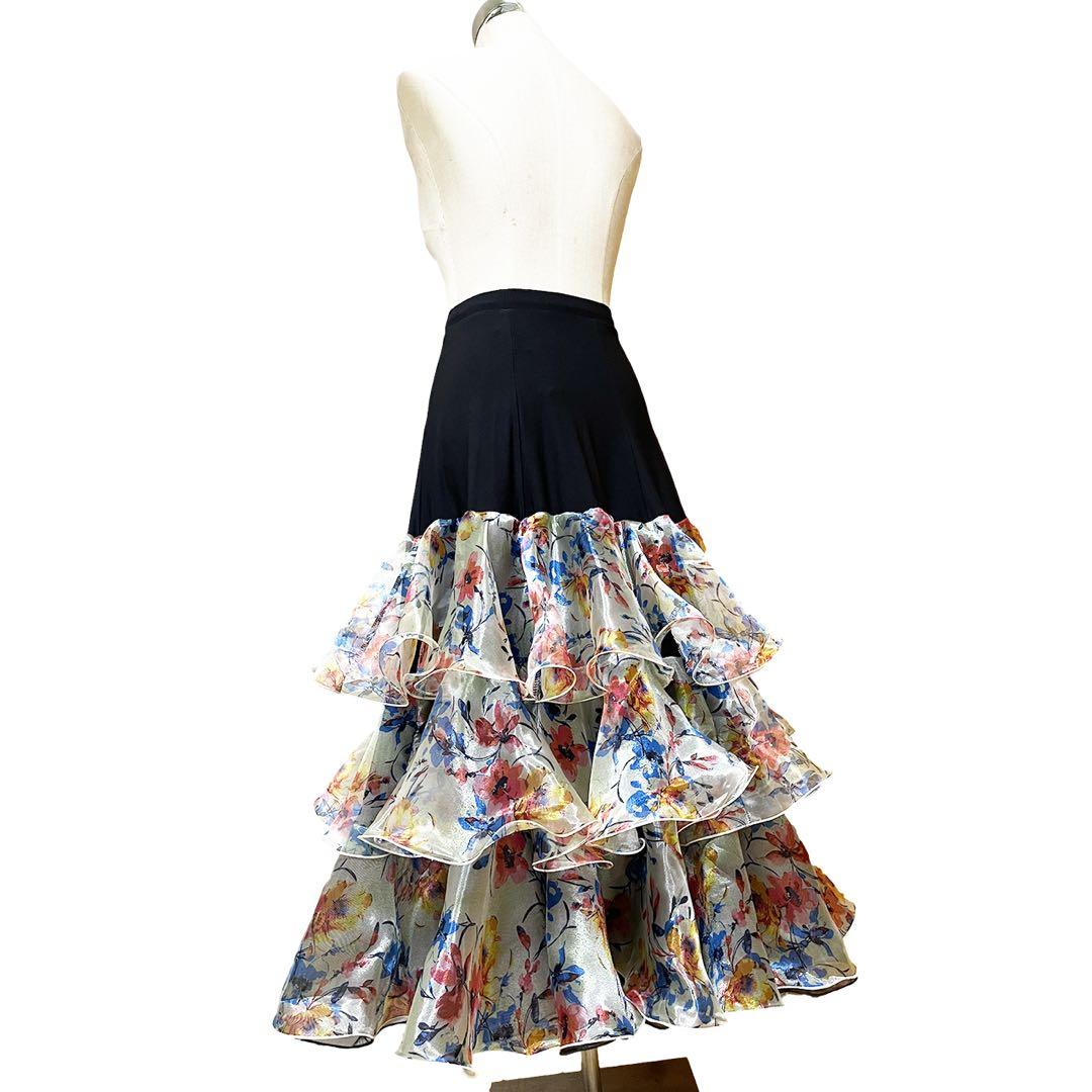 【新品】社交ダンススカート/ラッフルフリルたっぷり/M〜L付近