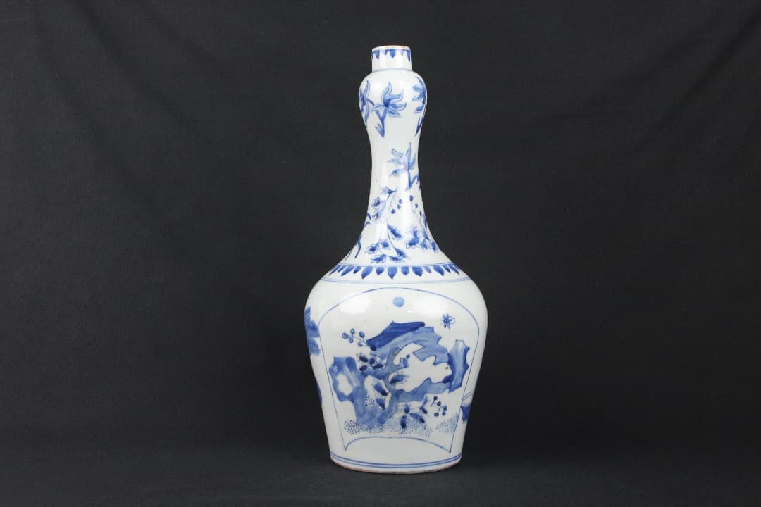 中国美術 清時代 　青花 博古文 長頸瓶 時代品 古磁 ENM23-5