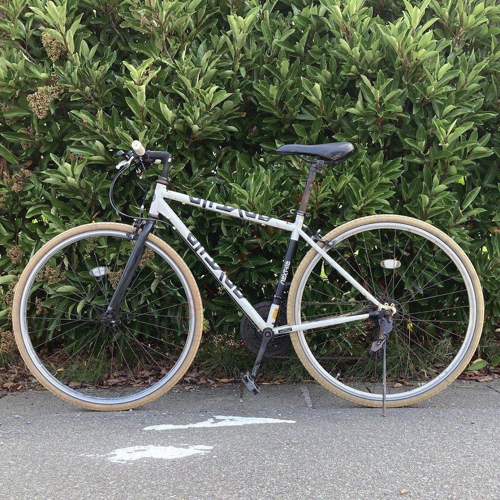【走り快調！】 点検/整備済 21段変速 700c クロスバイク 街乗り 自転車