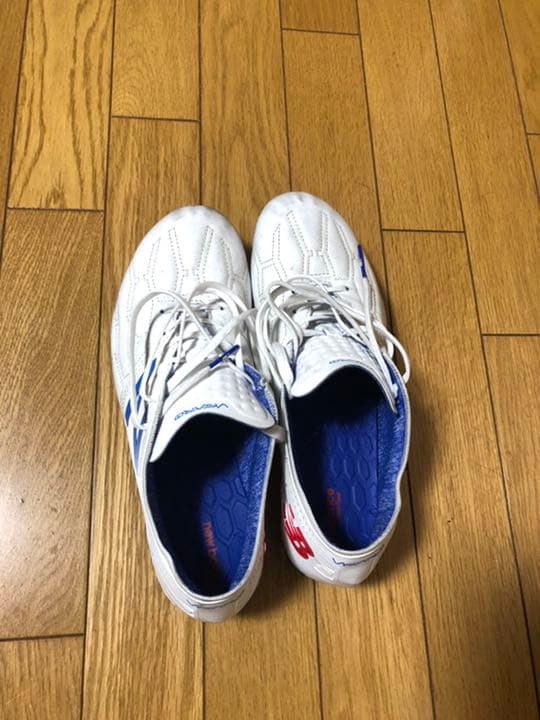 ニューバランス　サッカー　スパイク