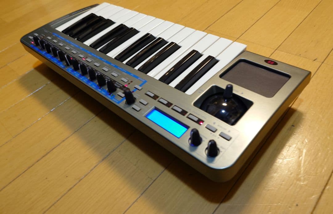 Novation XioSynth 25 シンセサイザー