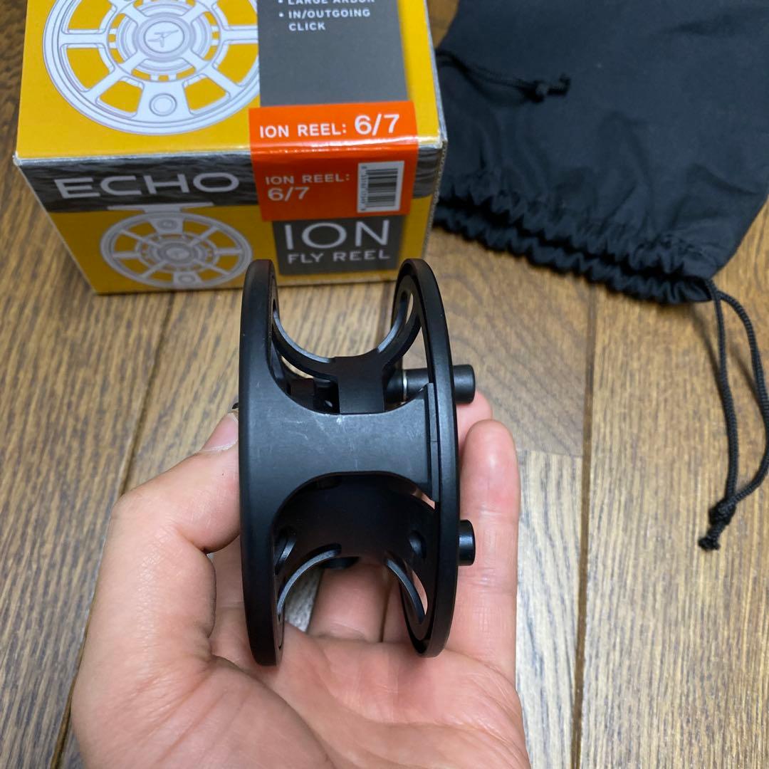 ION 6/7 フライリール ブラック