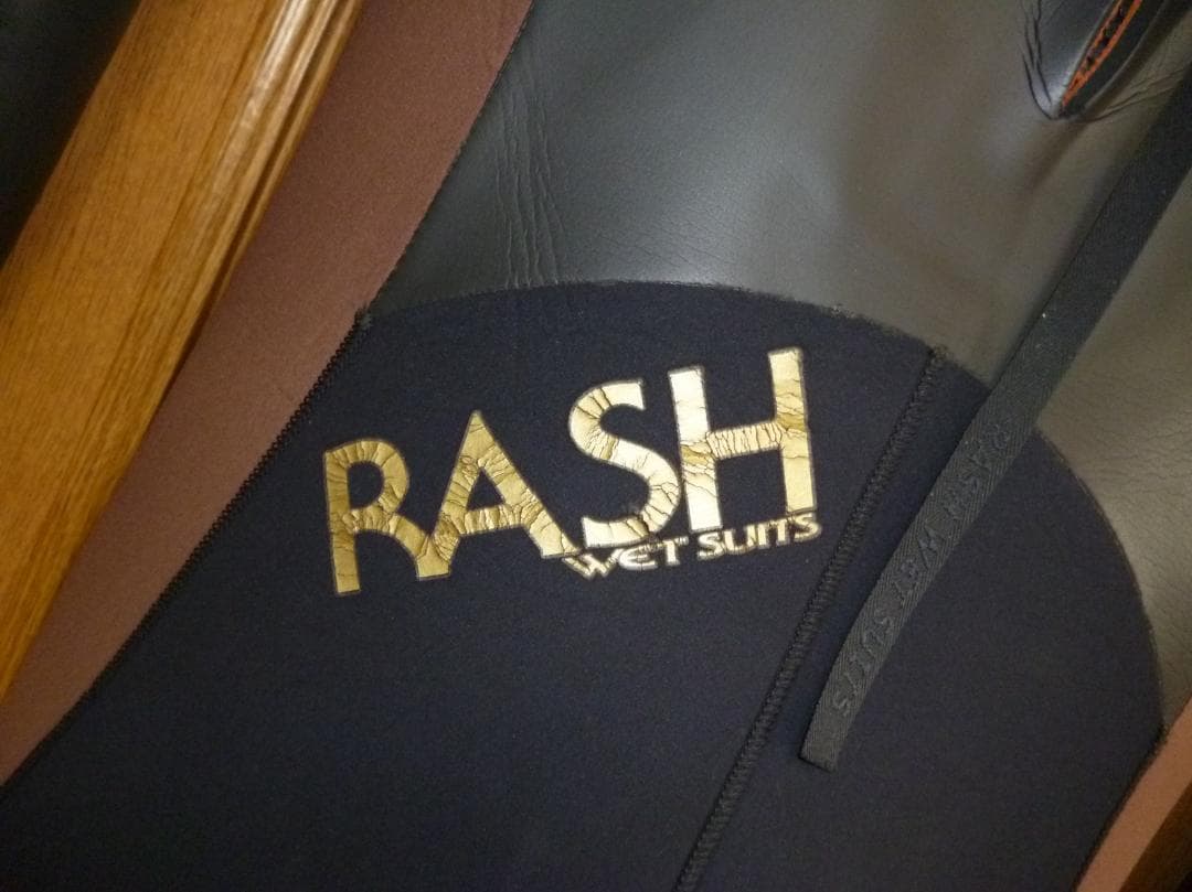 ウエットスーツ「RASH（ラッシュ）」セミドライ！ML 送料込み