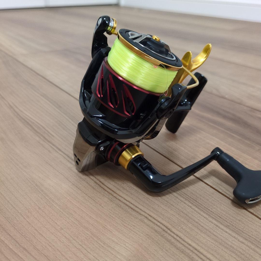 BB-X HYPER FORCE 2500DXXGS スピニングリール