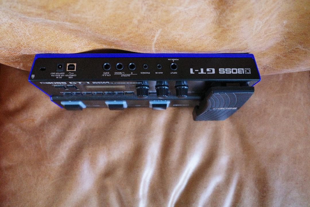 【美品/2ヶ月使用】BOSS GT-1 ＋ GT-1の教科書 セット（箱・説付）