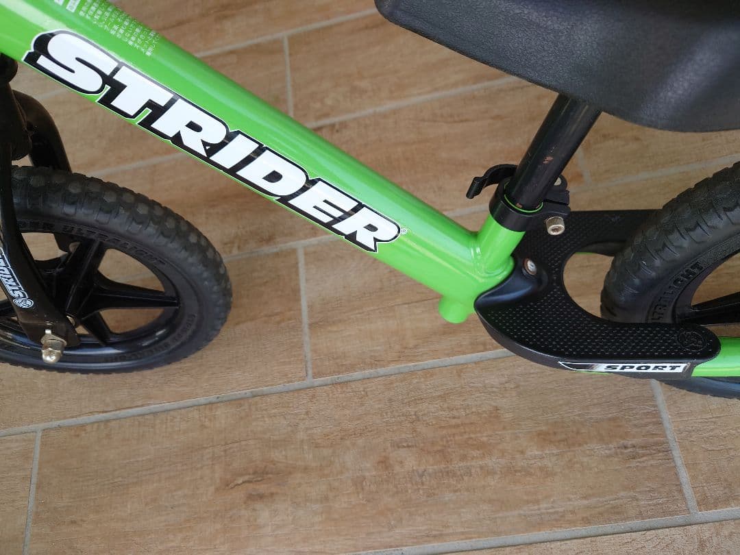 STRIDER ストライダースポーツモデル　グリーン