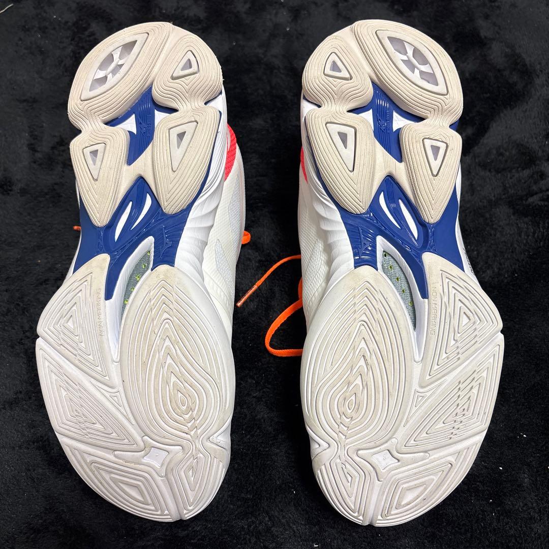 MIZUNO ウェーブライトニング　Z6 26.5cm